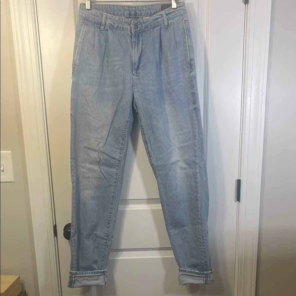 Light wash straight leg blue asos jeans size 6